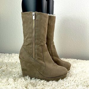 Juicy Couture Womens Faux Shearling Lined Wedge Zip-Up Boots Taupe Size 10 M